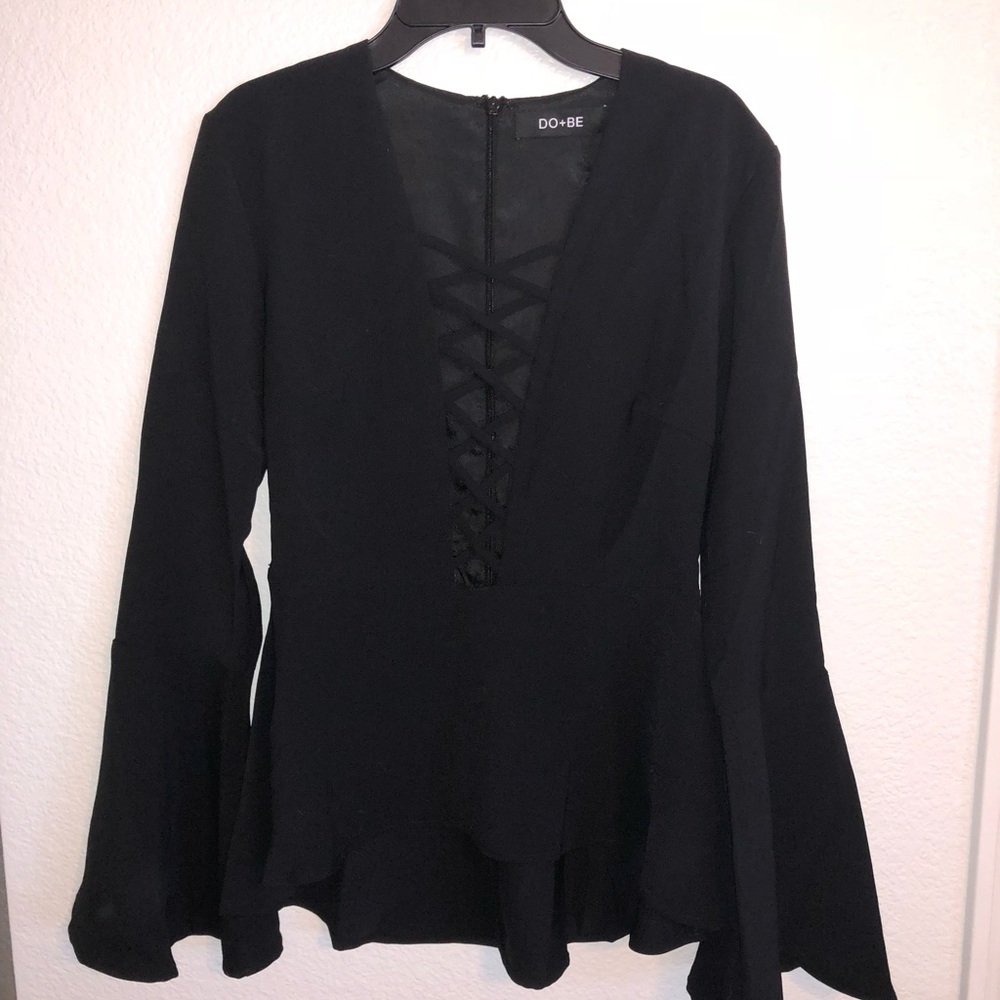 Beautiful black blouse!